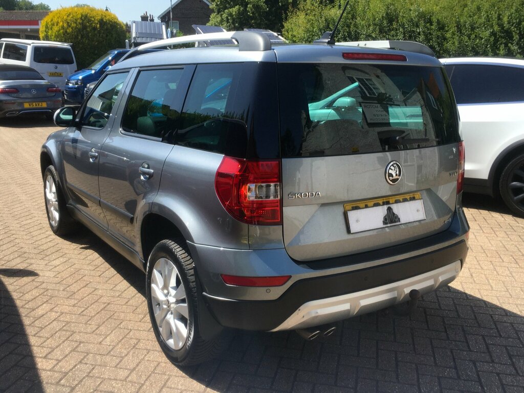 Skoda Yeti 2.0 Tdi Se L Drive Outdoor Dsg 4Wd Euro Grey #5