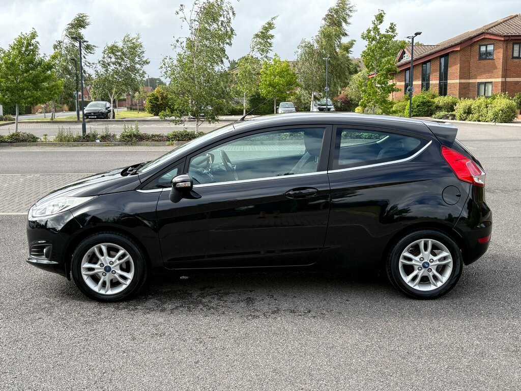 Ford Fiesta 1.25 Zetec Hatchback Euro 5 82 HJ64SFF Black #4