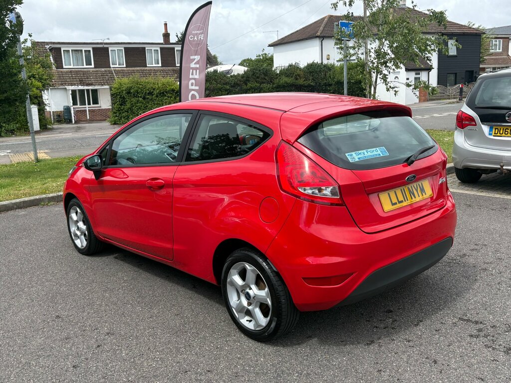 Ford Fiesta 1.25 Edge Hatchback 129 Gkm, 8 LL11NYM Red #5