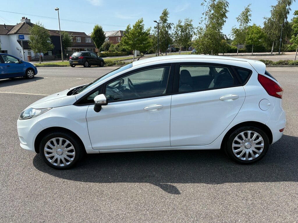 Ford Fiesta 1.4 Tdci Dpf Style Hatchback 10 White #4