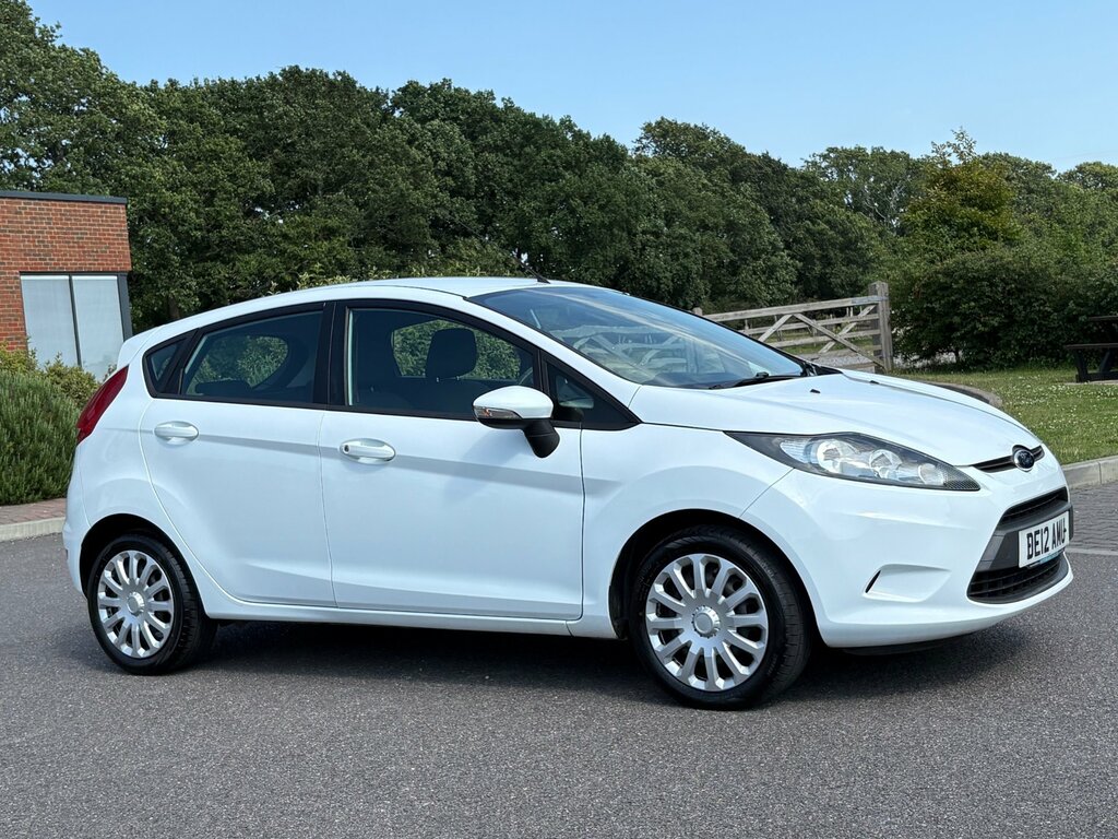 Ford Fiesta 1.4 Tdci Dpf Style Hatchback 10 White