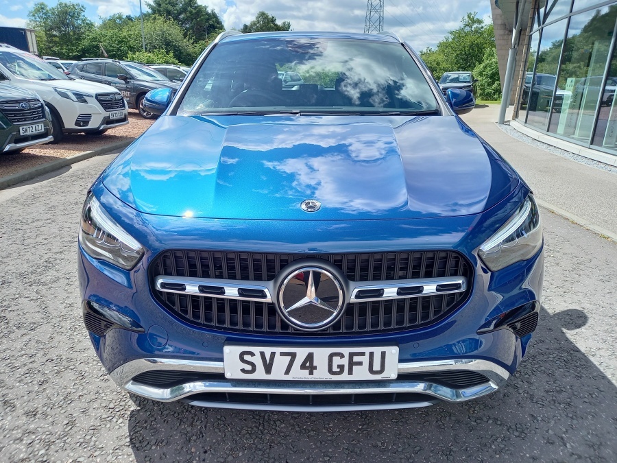 Mercedes-Benz GLA Class Gla 180 Sport Edition Blue #2