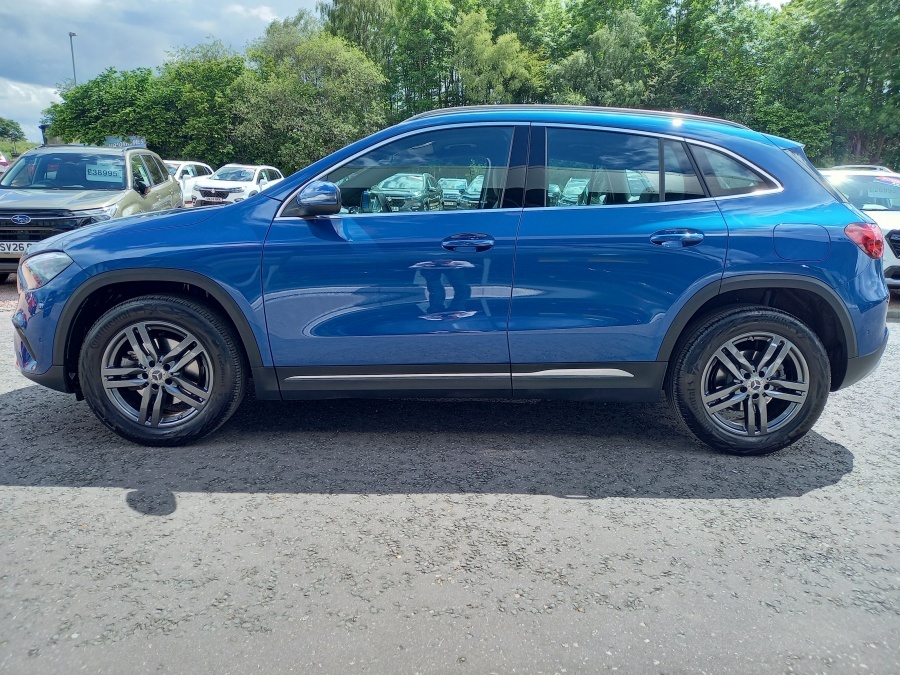 Mercedes-Benz GLA Class Gla 180 Sport Edition Blue #4