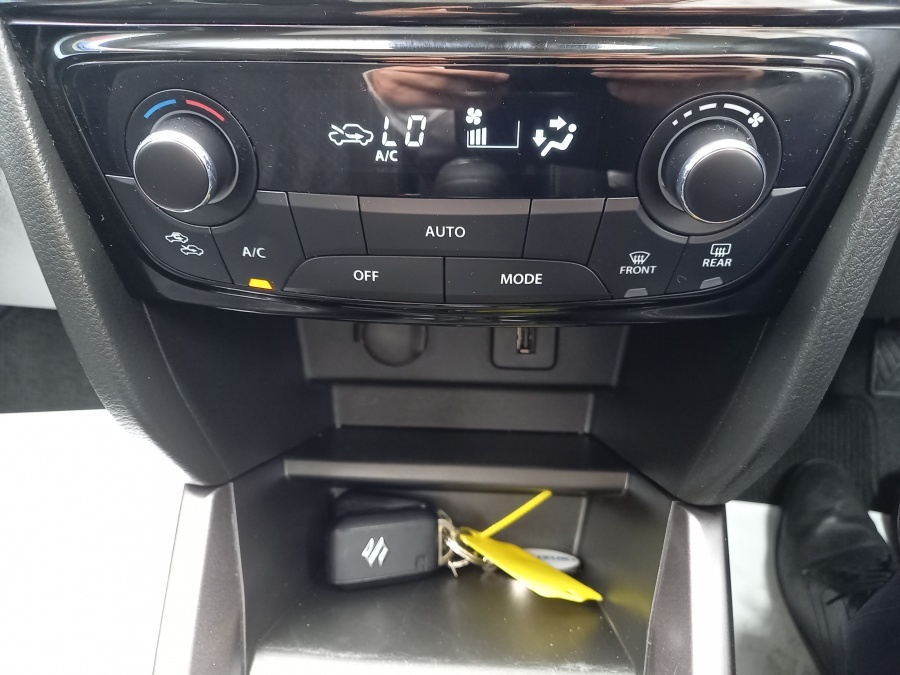 Suzuki Vitara 128Kw Ultra 61Kwh Green #28