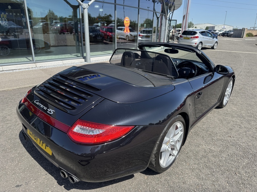 Porsche 911 Gts Cabriolet Pdk 17 White #14