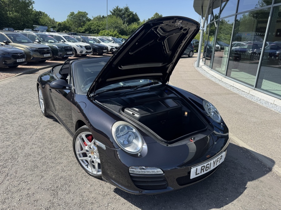 Porsche 911 Gts Cabriolet Pdk 17 White #32