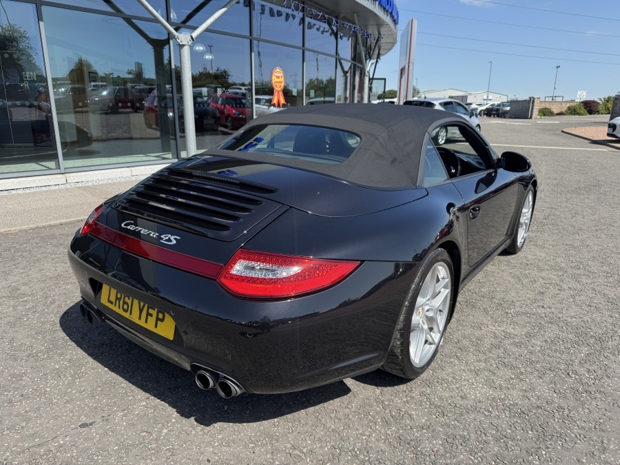 Porsche 911 Gts Cabriolet Pdk 17 White #7