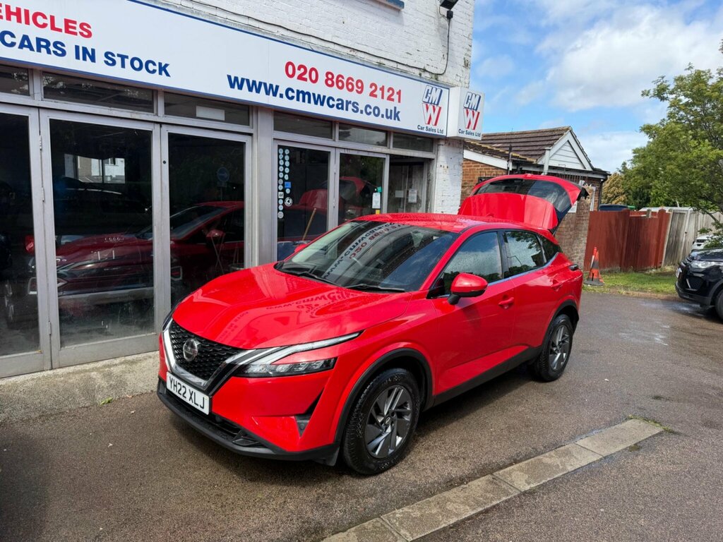 Nissan Qashqai 1.3 Dig-t Mhev Acenta Premium Xtron Euro 6 Ss 5 Red