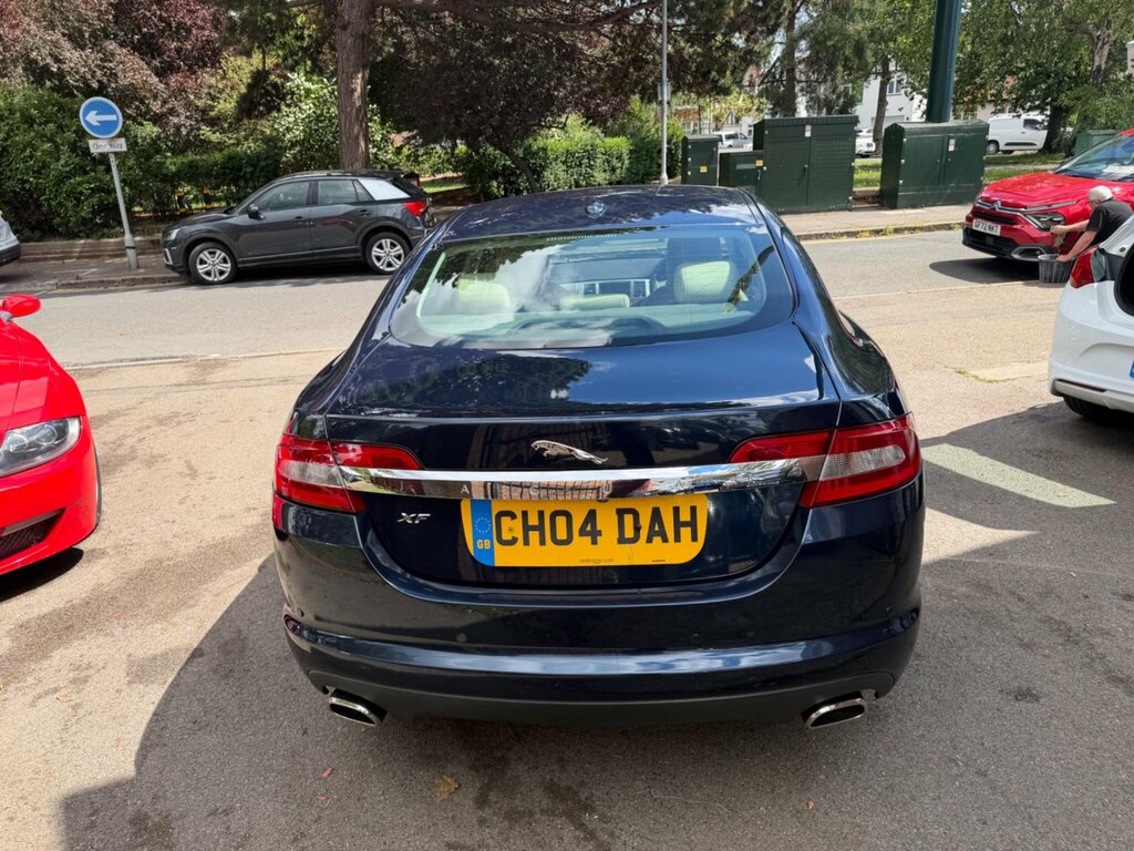 Jaguar XF 3.0D S V6 Portfolio Grey #8