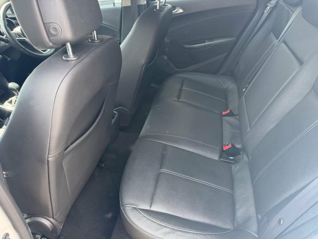 Vauxhall Astra 1.6I Limited Edition Euro 6 White #3