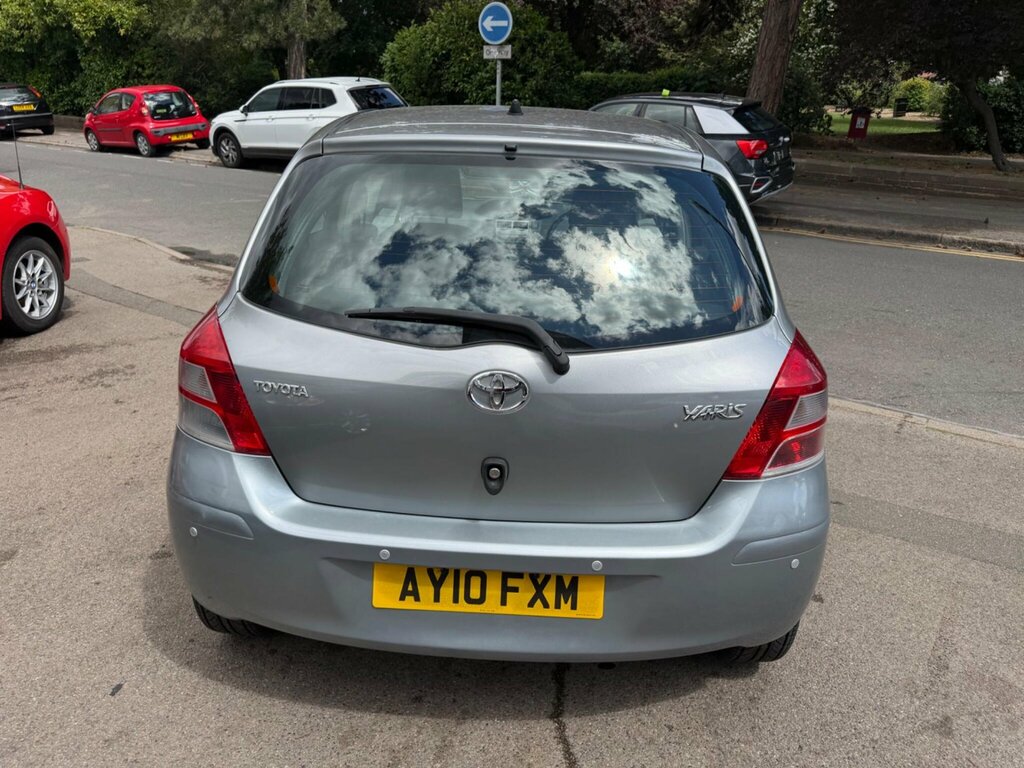 Toyota Yaris Hatchback White #4