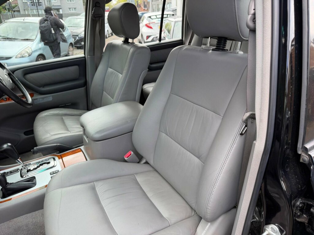 Toyota Land Cruiser 4.2L Null Black #18