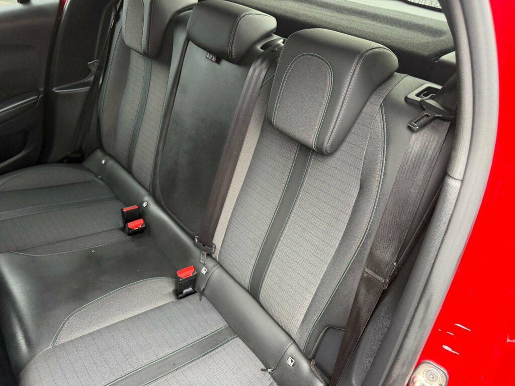 Peugeot 208 1.2 Puretech Allure Premium Eat Euro 6 Ss Red #6