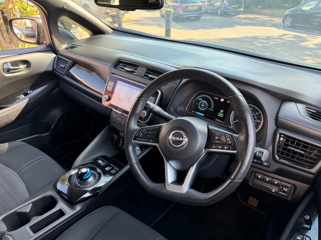 Nissan Leaf 39Kwh N-connecta Grey #3