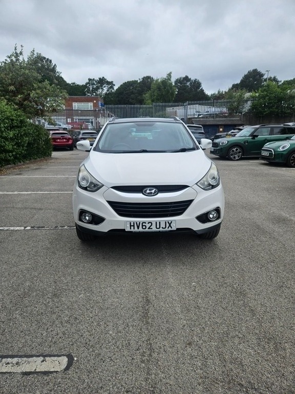 Hyundai Ix35 Crdi Premium White #2