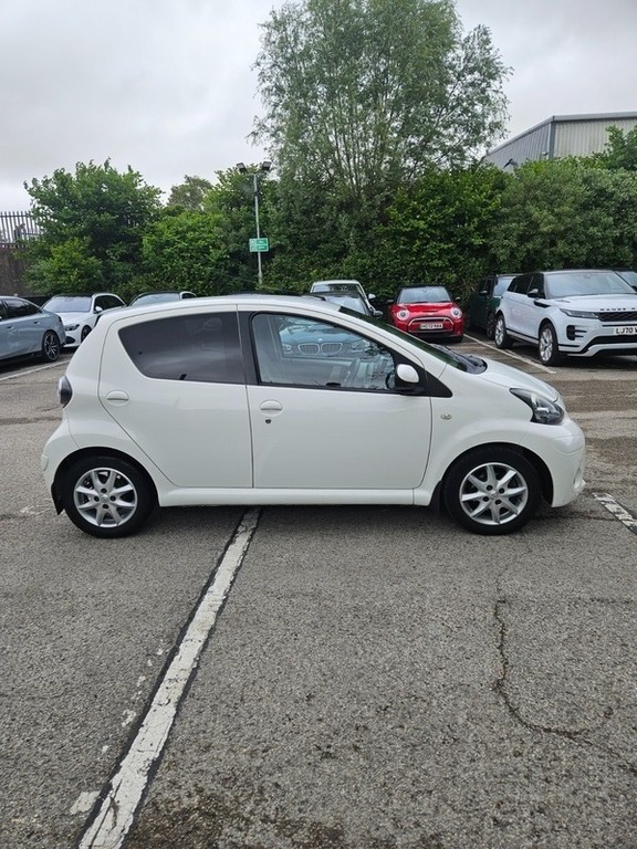 Toyota Aygo Vvt-i Mode Ac White #2