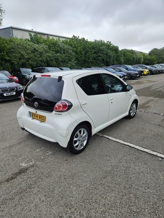 Toyota Aygo Vvt-i Mode Ac White #3