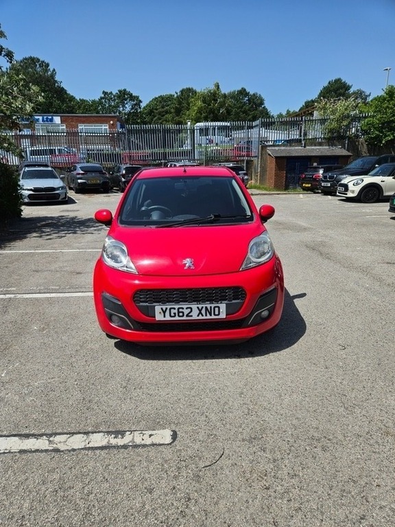 Peugeot 107 Allure Red #2