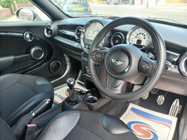 Mini Coupe Cooper Auto White #8