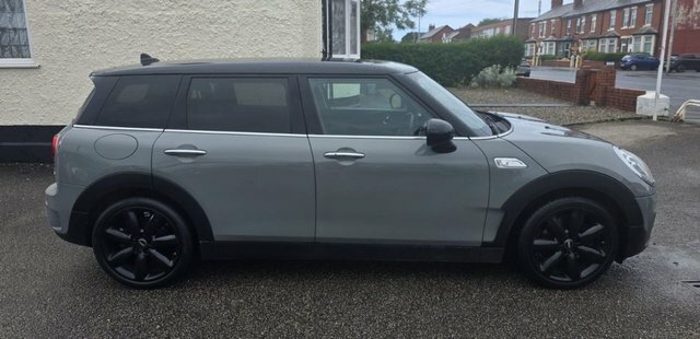 Mini Clubman 1.5 Cooper Black Pack 6Dr White #5