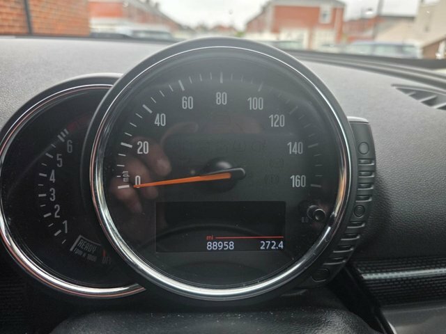 Mini Clubman 1.5 Cooper Black Pack 6Dr White #11