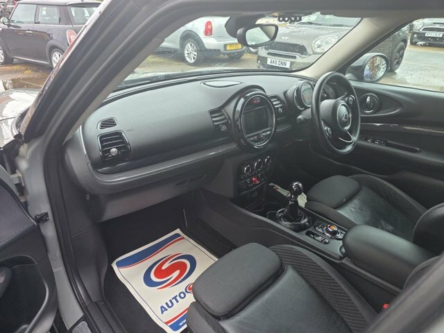 Mini Clubman 1.5 Cooper Black Pack 6Dr White #9