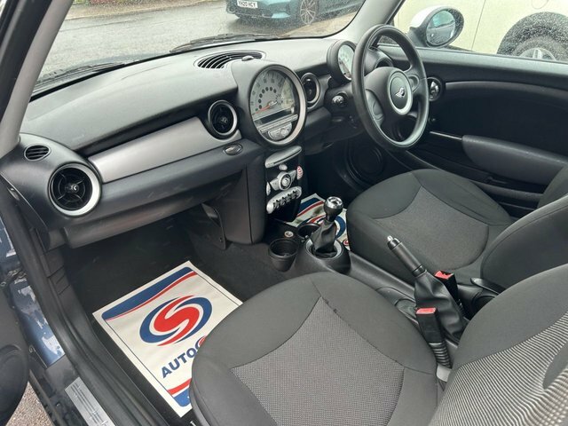 Mini Hatch 1.6 Cooper Steptronic Euro 5 Red #9