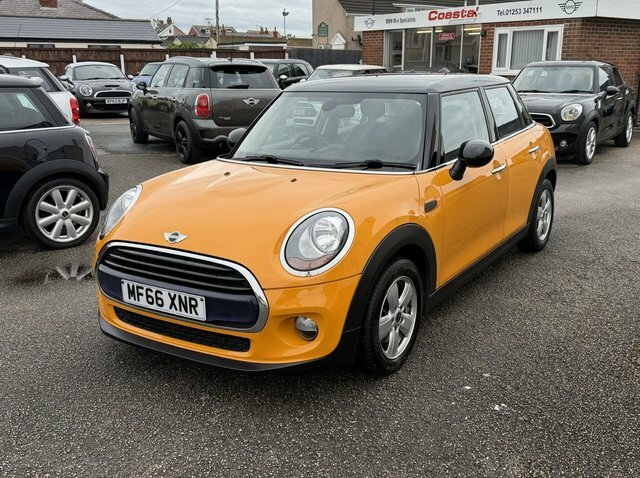 Mini Hatch 1.5 Cooper Hatchback Euro 6 S S Orange