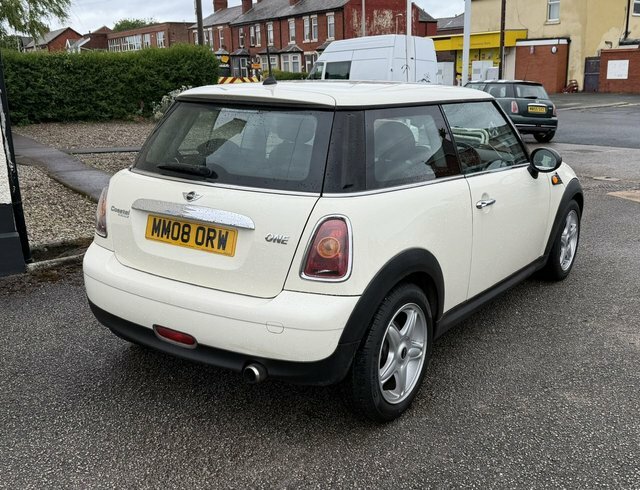 Mini Hatch 1.4 One Hatchback Euro 4 95 Ps Silver #3