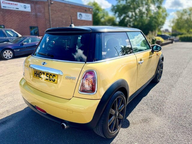 Mini Hatch Back Euro 4 110 Ps White #3