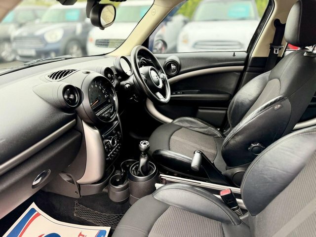 Mini Countryman Cooper D Red #9