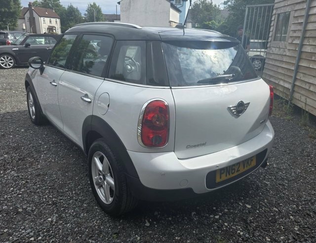 Mini Countryman 1.6 Cooper Suv Euro 5 S S 122 White #3
