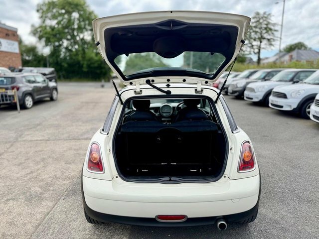 Mini Hatch 1.4 First White #7