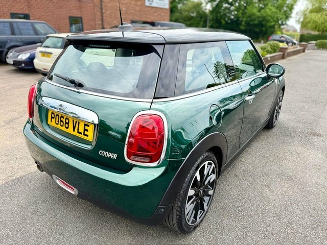 Mini Hatch 1.5 Cooper Exclusive Hatchback Steptron PO68VLE Green #3