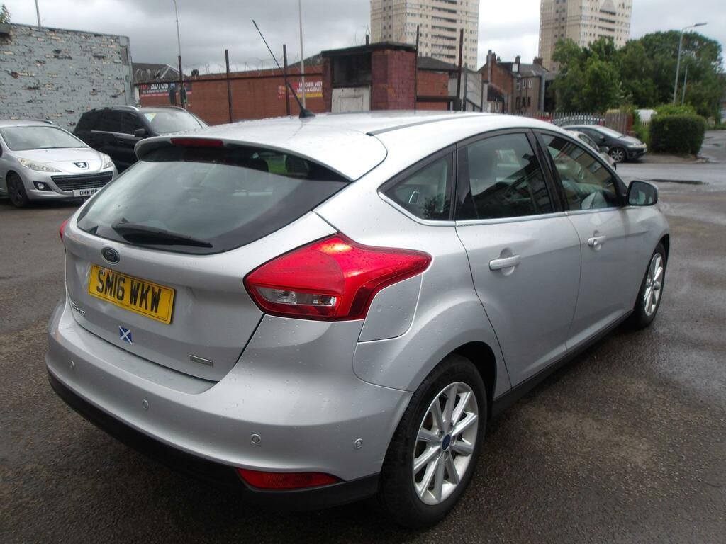Ford Focus Titanium Silver #4