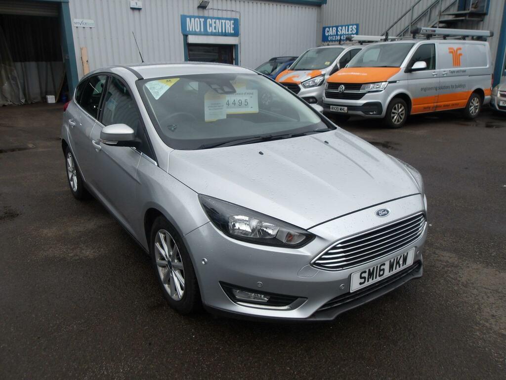 Ford Focus Titanium Silver