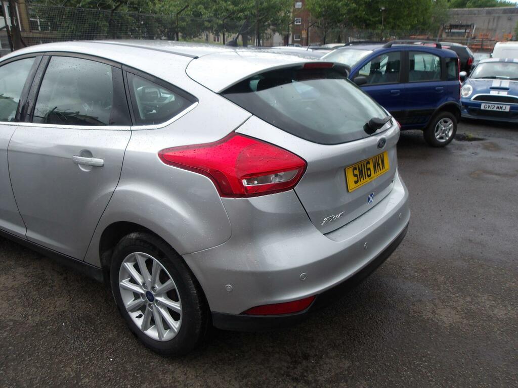 Ford Focus Titanium Silver #3