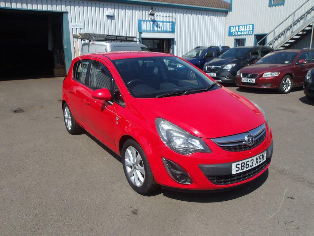 Vauxhall Corsa Excite Red