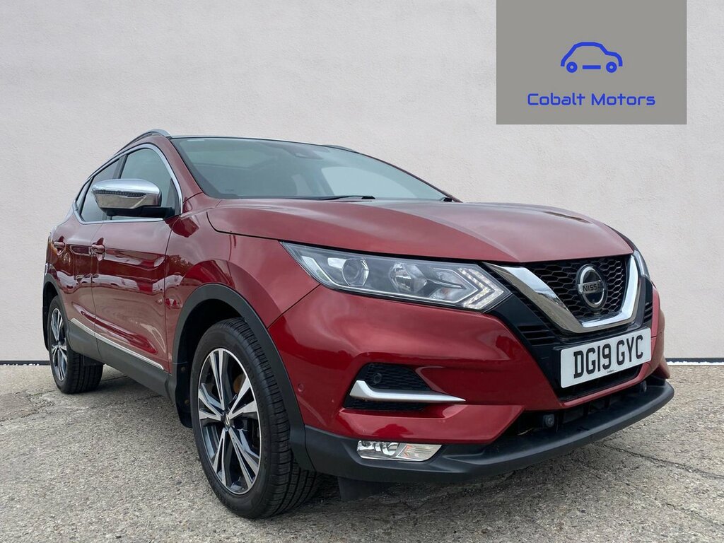Nissan Qashqai Dci N-connecta Glass Roof Pack 1.5 Suv Red