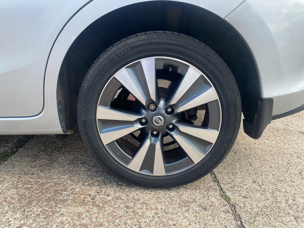 Nissan Pulsar 1.2 Dig-t N-connecta Hatchback E Silver