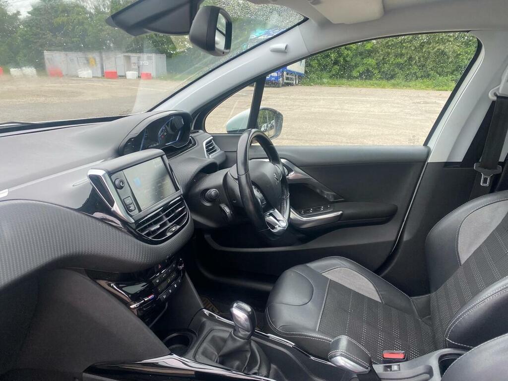Peugeot 2008 1.2 Puretech Active 2018 Black #20