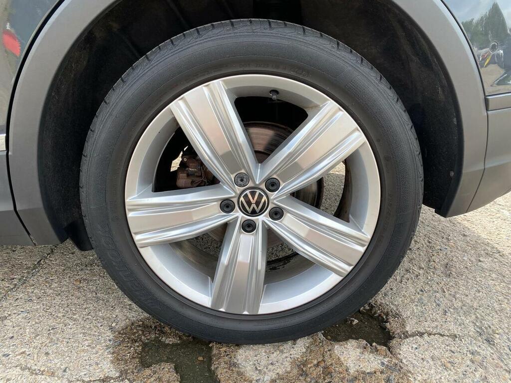 Volkswagen Tiguan R-line Tech White #10