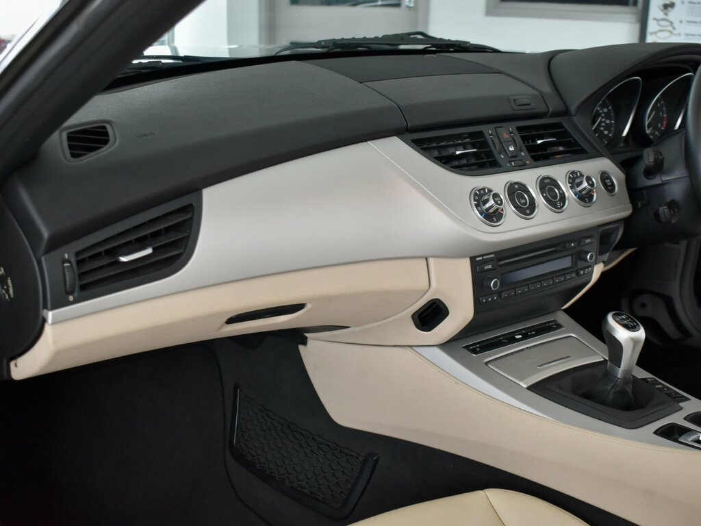 BMW Z4 Highline Edition Black #16
