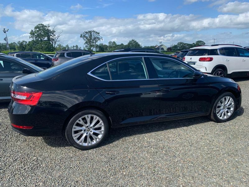 Skoda Superb Se 2.0Tdi S CY23MZP Black #5