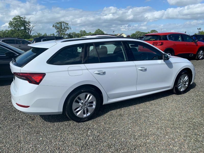 Skoda Octavia Se Technology 2.0Tdi S SG23XDT White #5