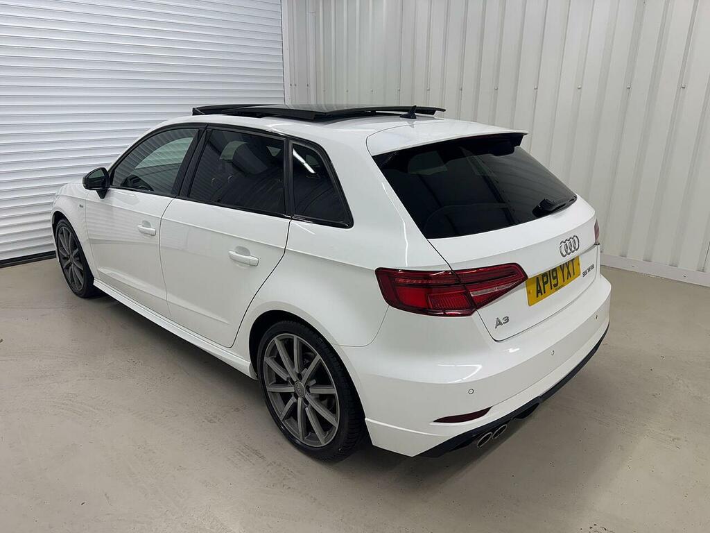 Audi A3 1.5 Tfsi Cod 35 Black Edition Sportback S Tronic E AP19YXT White #4