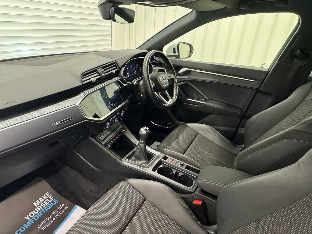 Audi Q3 1.5 Tfsi Cod 35 Black Edition Suv Manua Black #7