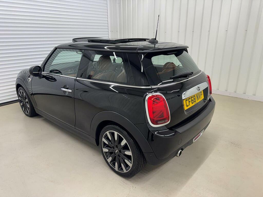 Mini Hatch 1.5 Cooper Exclusive Steptronic Euro 6 Ss CF68NVP Black #4