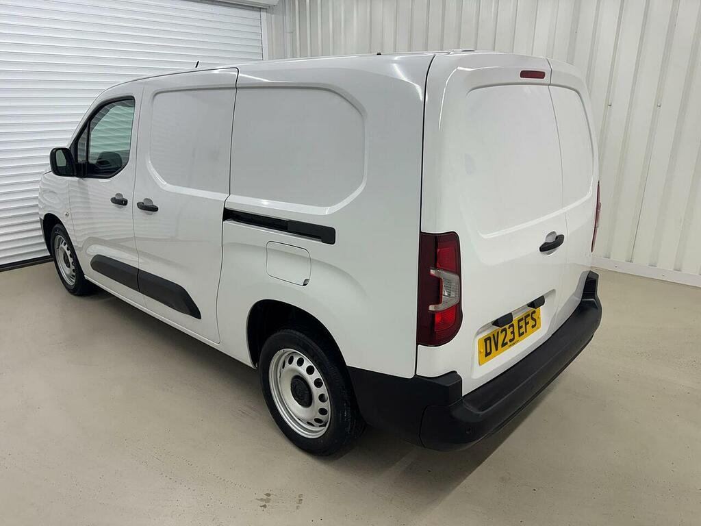 Vauxhall Combo 1.5 Turbo D 2300 Prime Panel Van 6Dr White #4