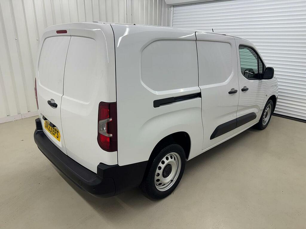 Vauxhall Combo 1.5 Turbo D 2300 Prime Panel Van 6Dr White #6